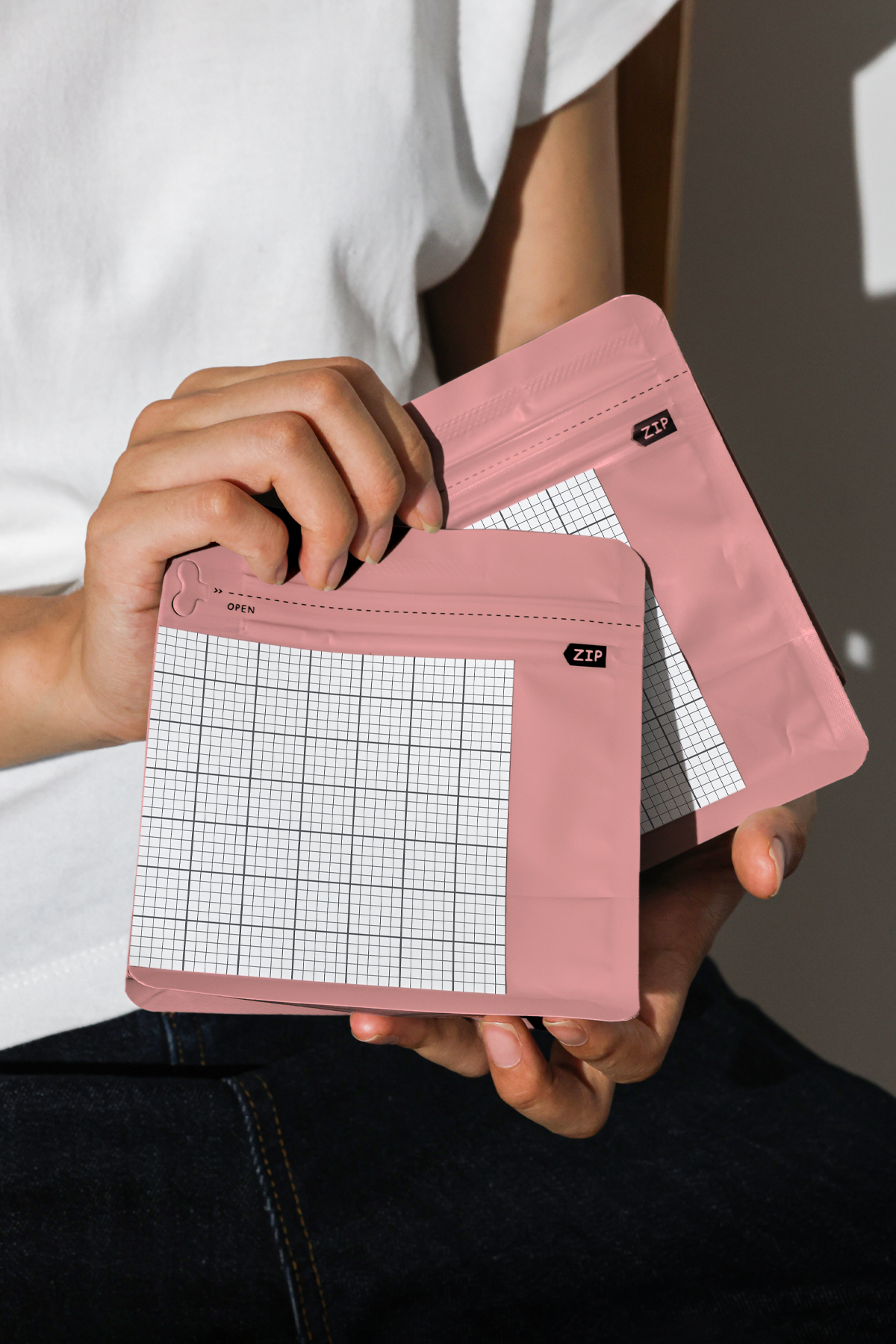 Coffee Zipper Bag Mockup (APR07)