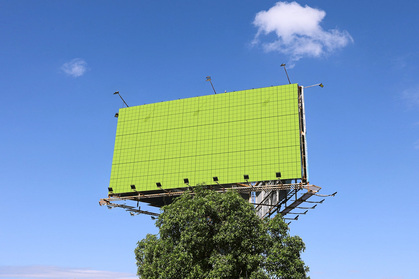 Billboard Mockup NTO04