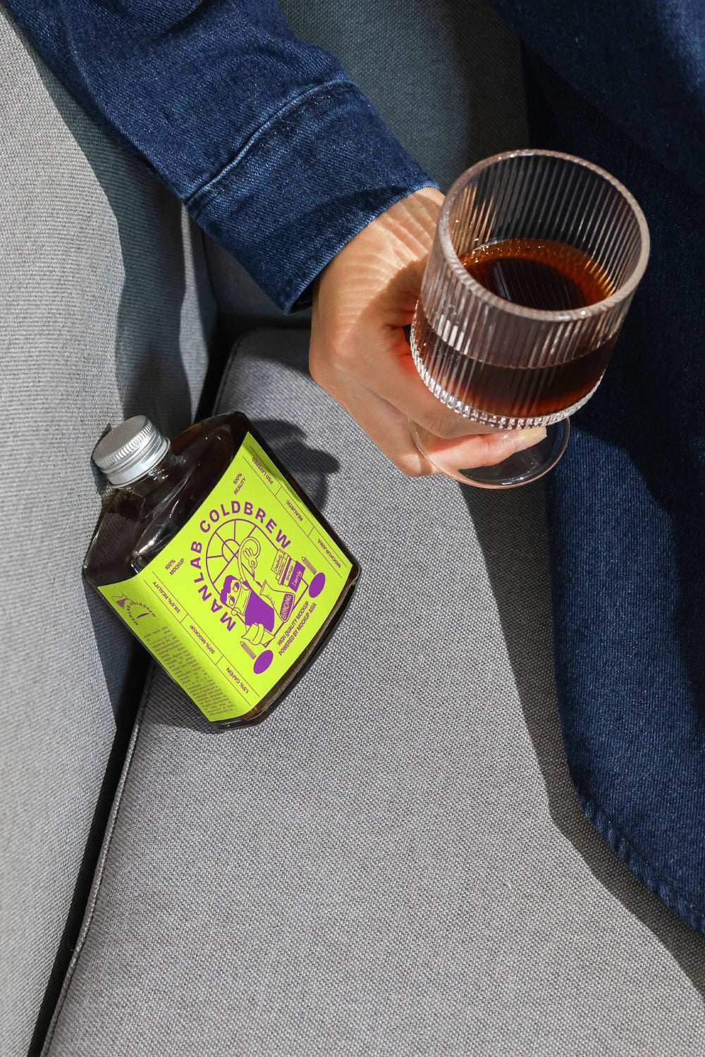 Cold Brew bottle label mockup 10